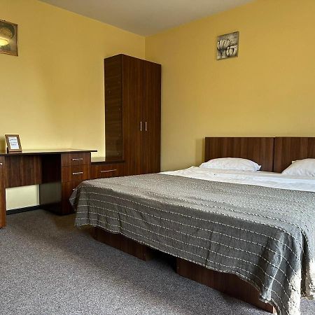 Ferienwohnung La O Barfa Ploieşti Exterior foto