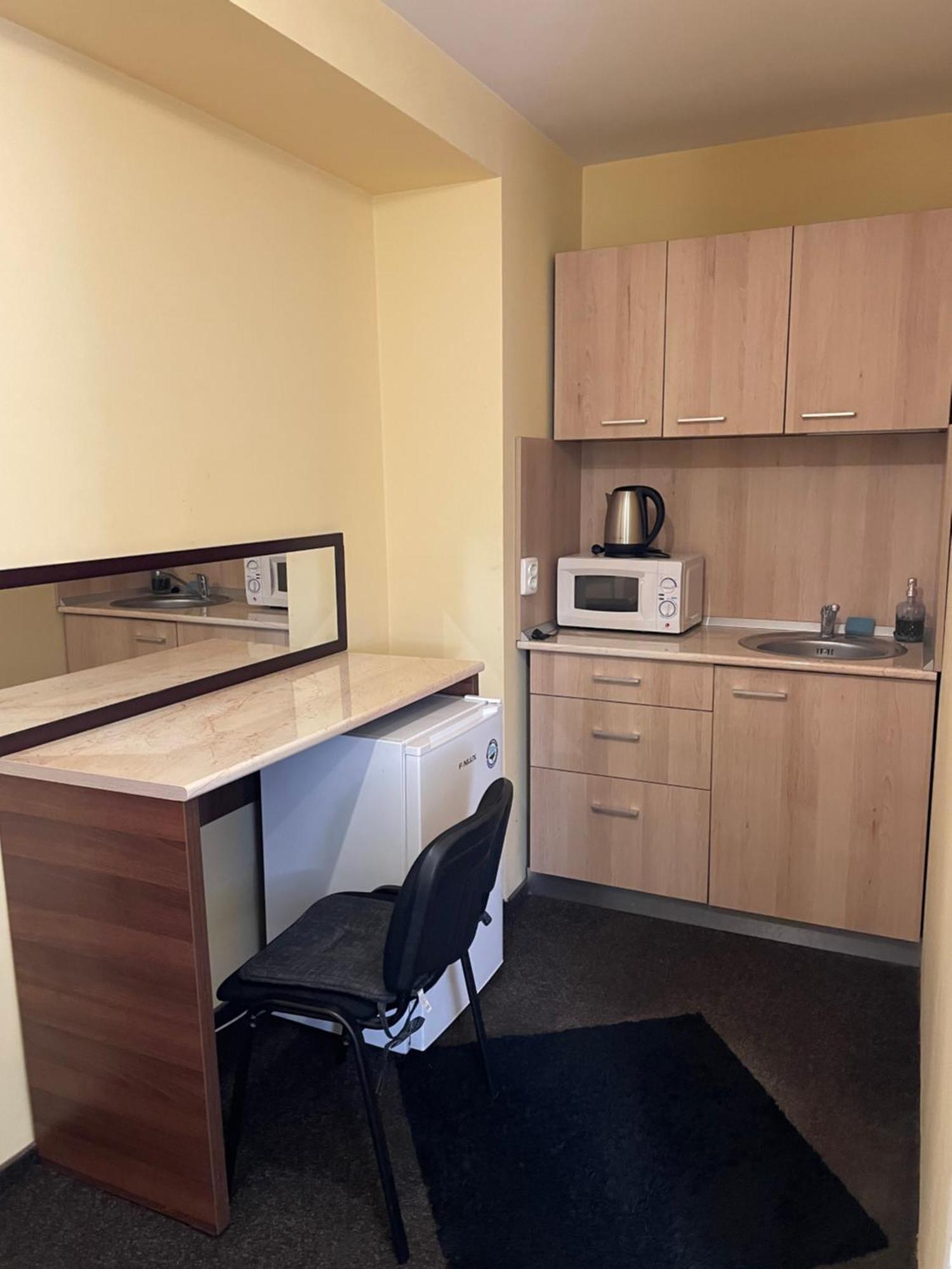 Ferienwohnung La O Barfa Ploieşti Exterior foto