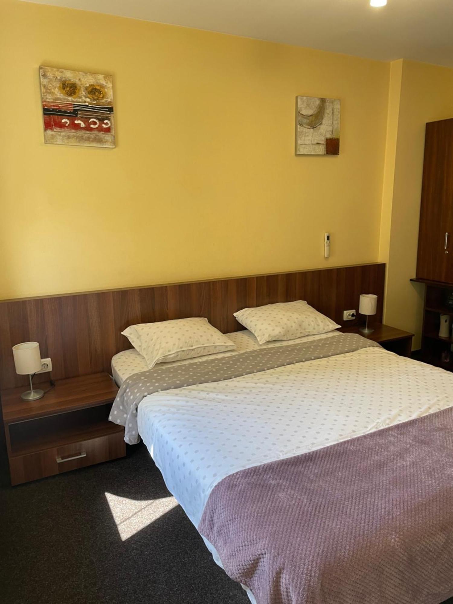 Ferienwohnung La O Barfa Ploieşti Exterior foto