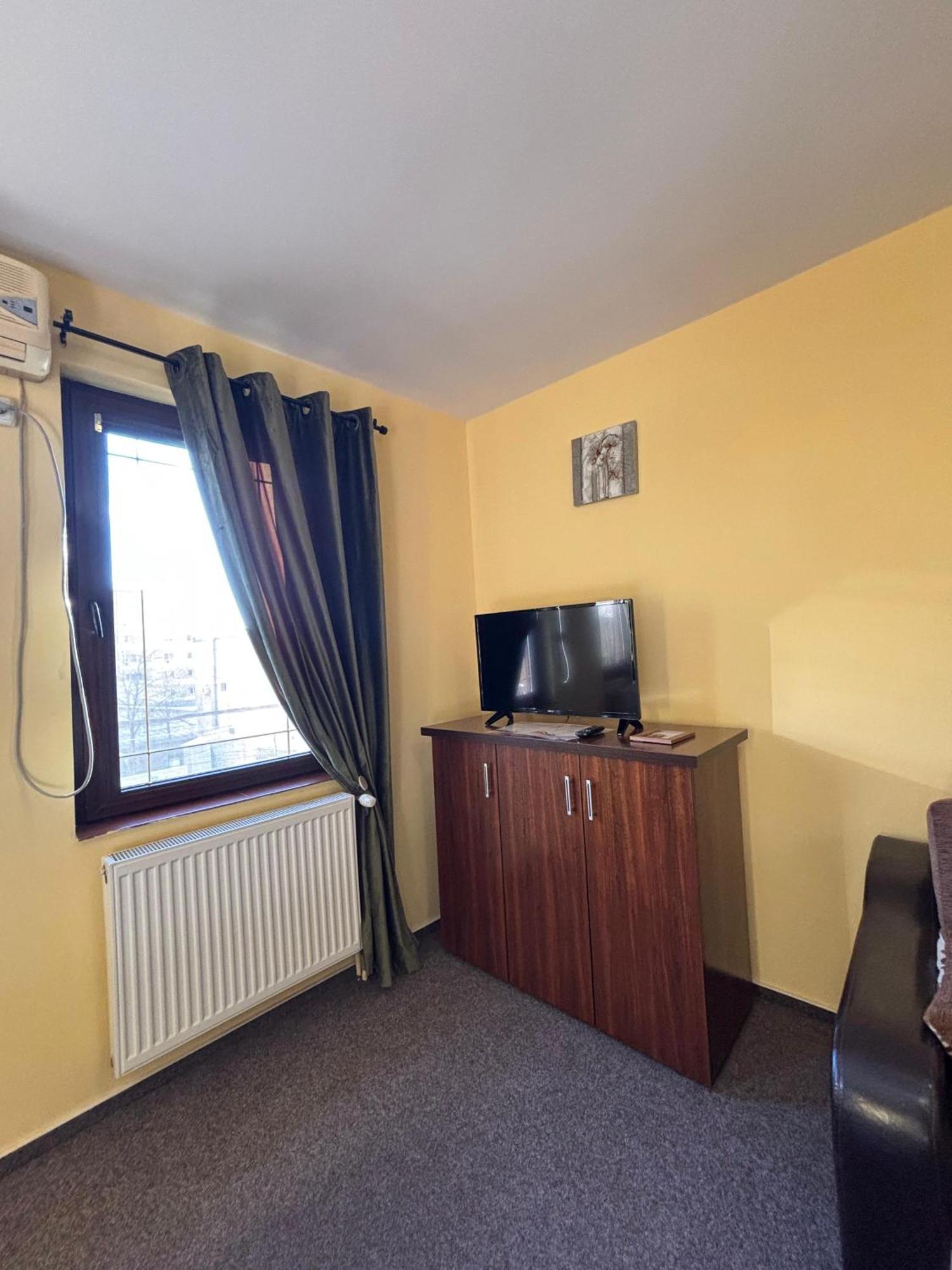 Ferienwohnung La O Barfa Ploieşti Exterior foto