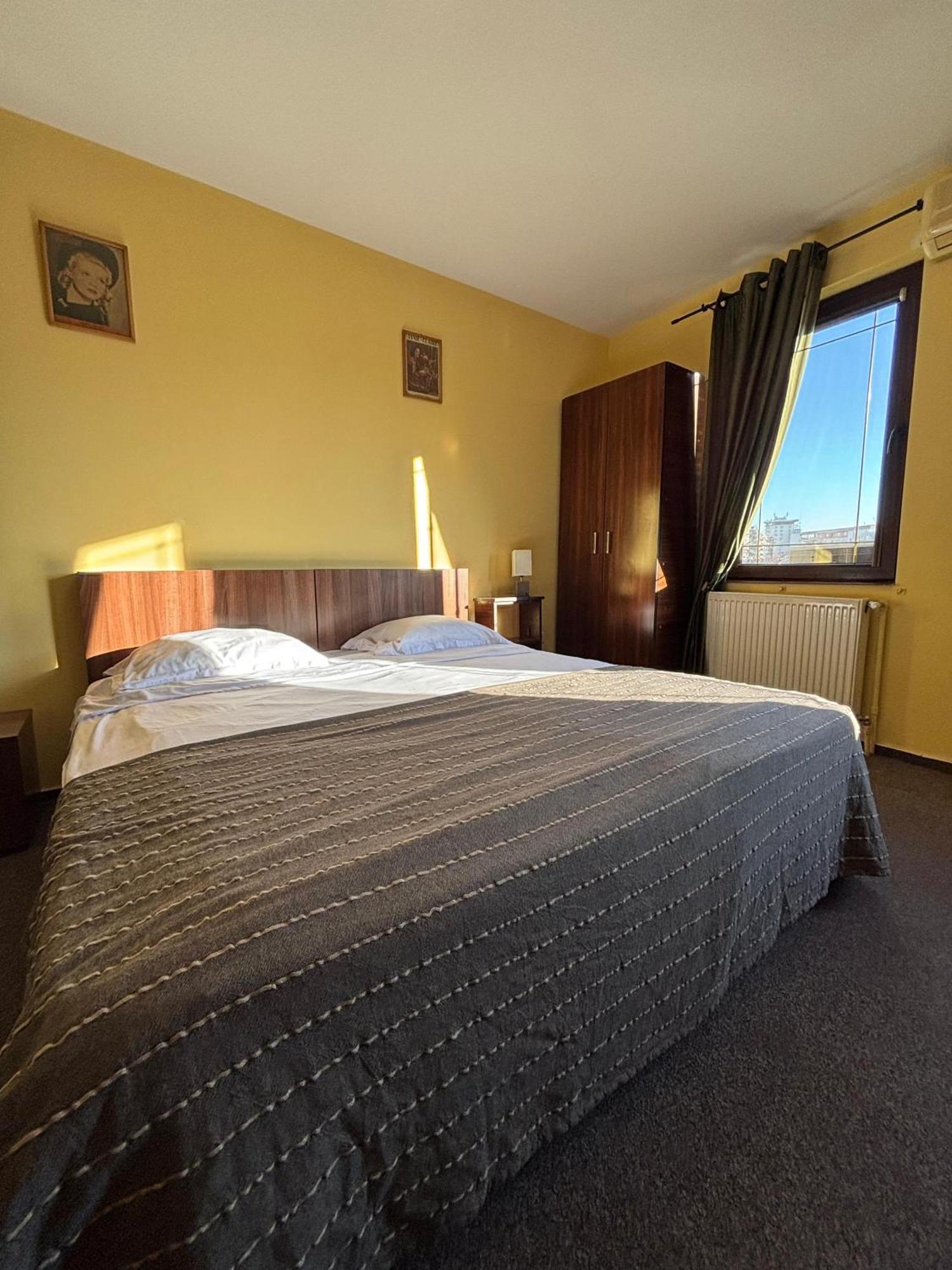 Ferienwohnung La O Barfa Ploieşti Exterior foto